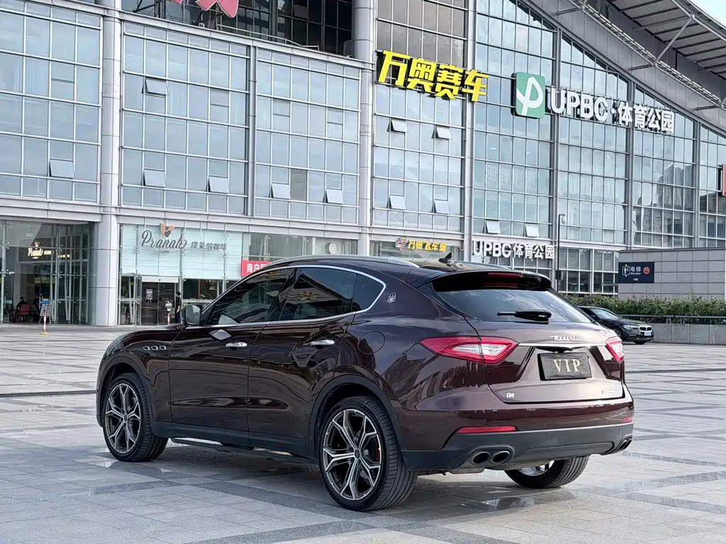 Maserati Levante — фото 4