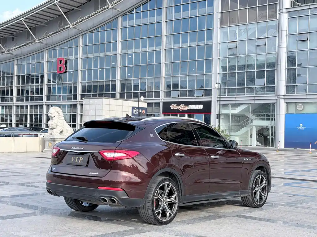Maserati Levante — фото 6