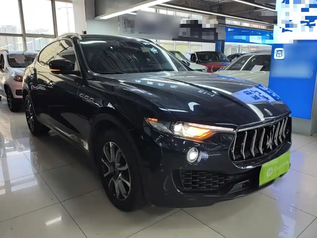 Maserati Levante — фото 4