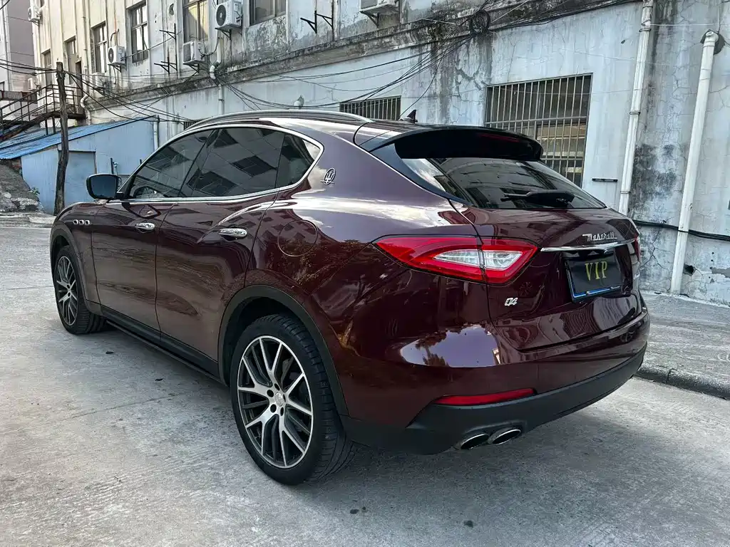 Maserati Levante — фото 6