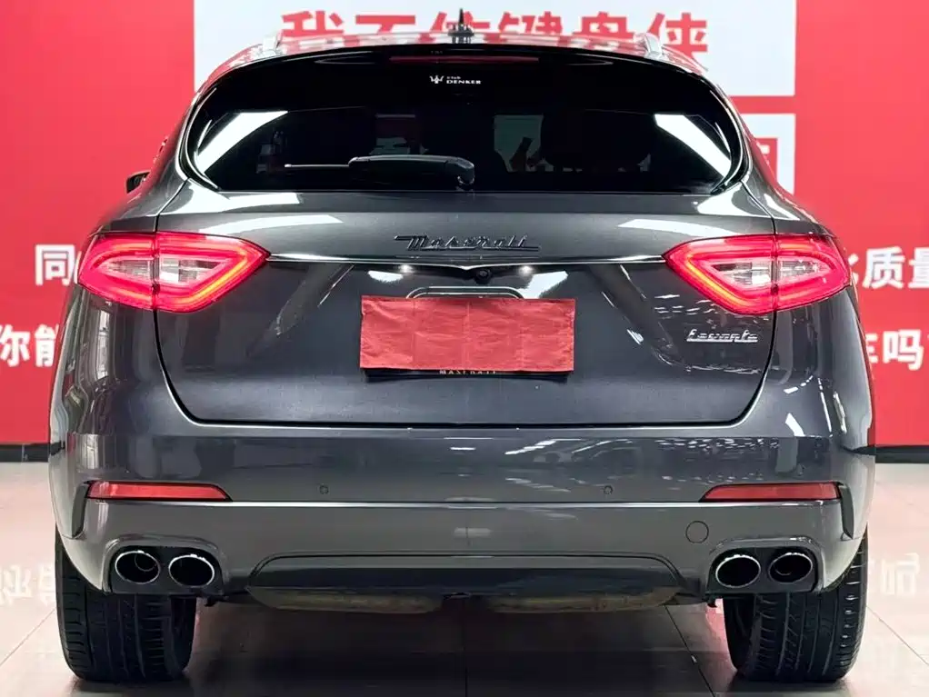 Maserati Levante — фото 6