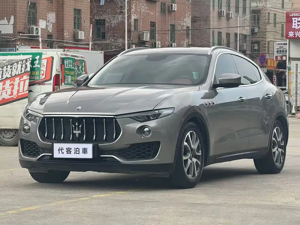 Maserati Levante — фото 2