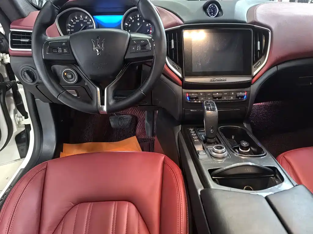 Maserati Ghibli — фото 6