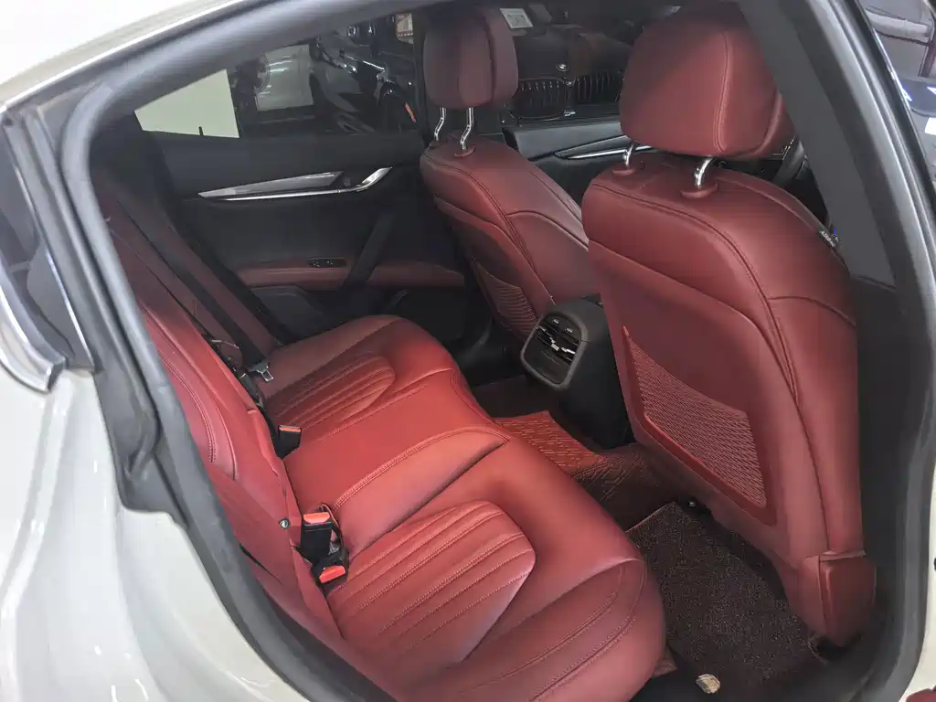 Maserati Ghibli — фото 7