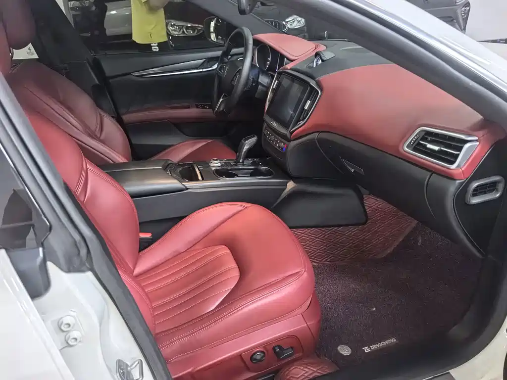Maserati Ghibli — фото 9