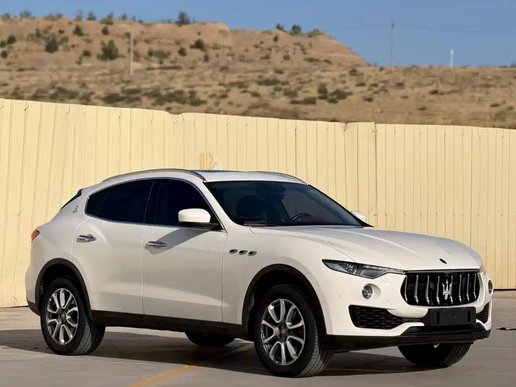 Maserati Levante — фото 3
