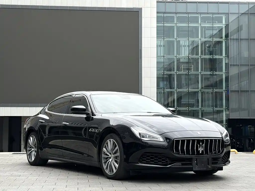 Maserati Quattroporte — фото 3