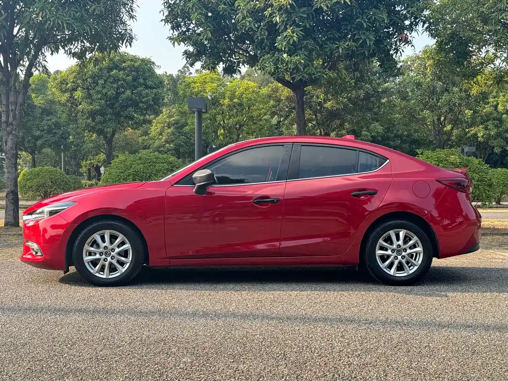 Mazda 3 Axela — фото 4