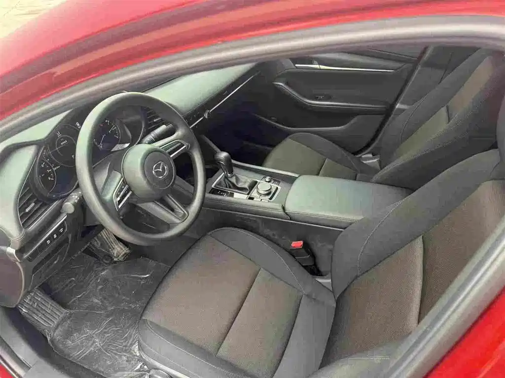 Mazda 3 Axela — фото 4