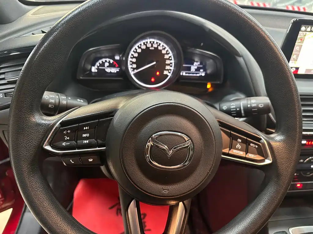Mazda CX-4 — фото 11