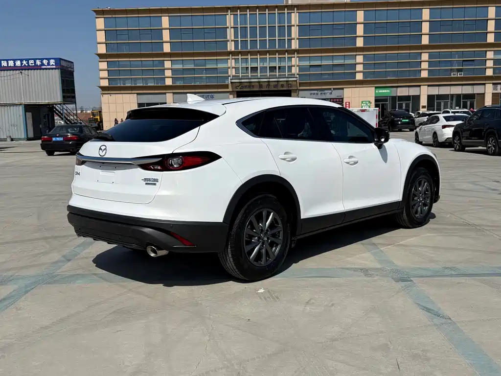 Mazda CX-4 — фото 4