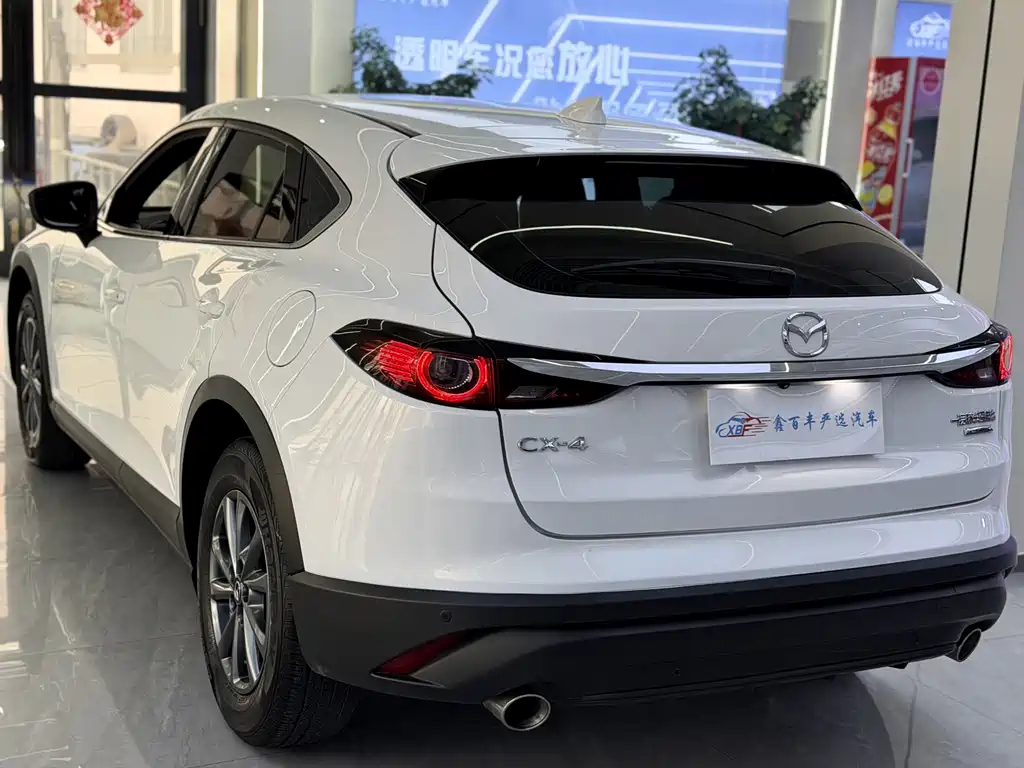 Mazda CX-4 — фото 10