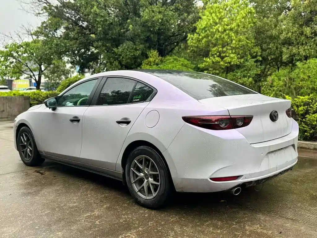 Mazda 3 Axela — фото 4