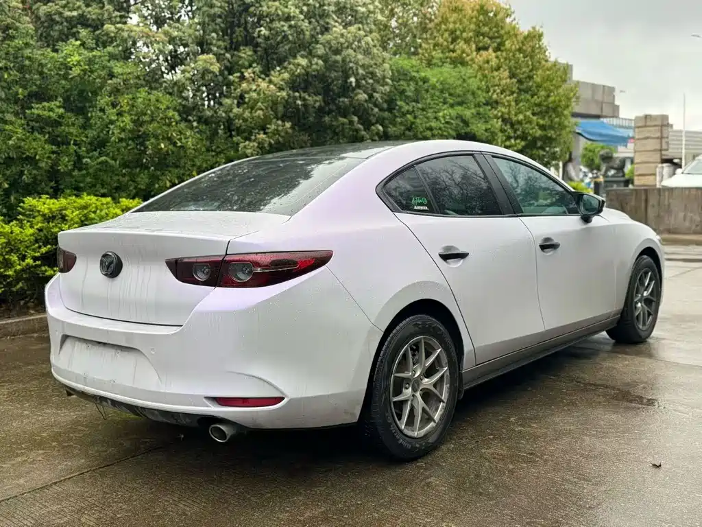 Mazda 3 Axela — фото 6