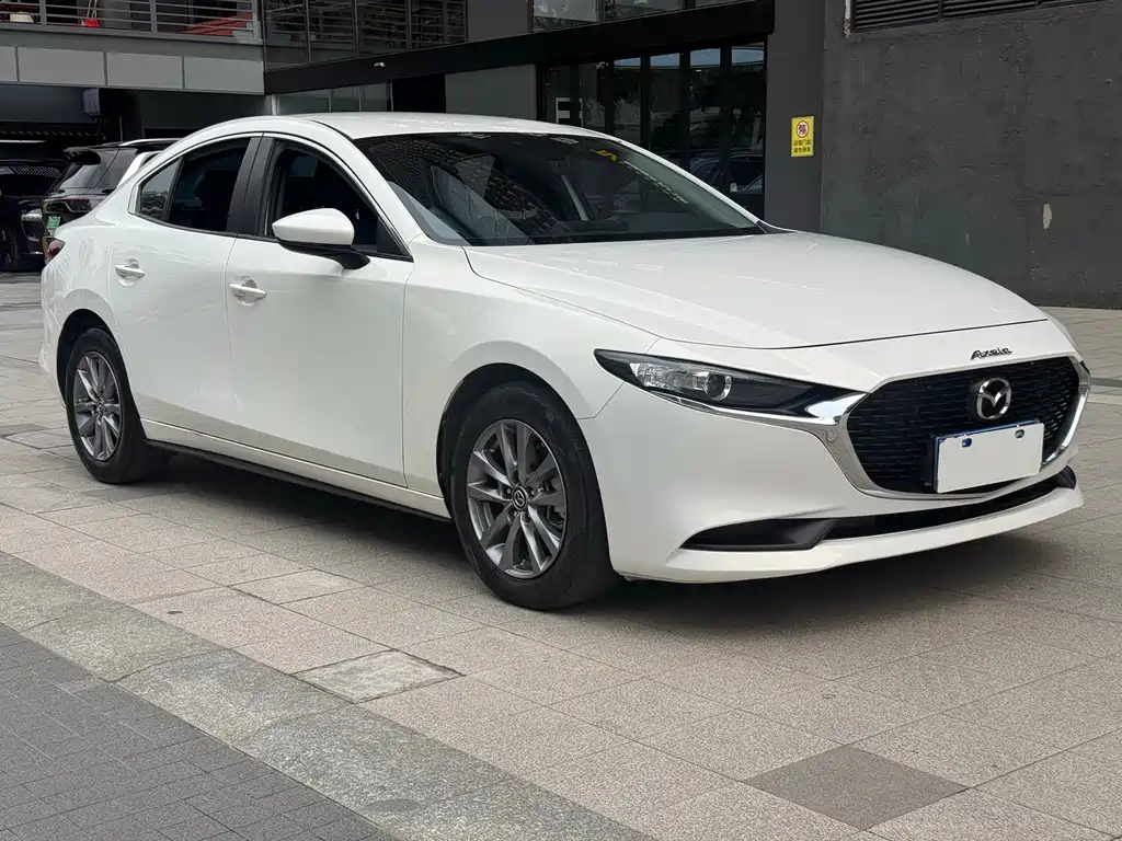 Mazda 3 Axela — фото 3