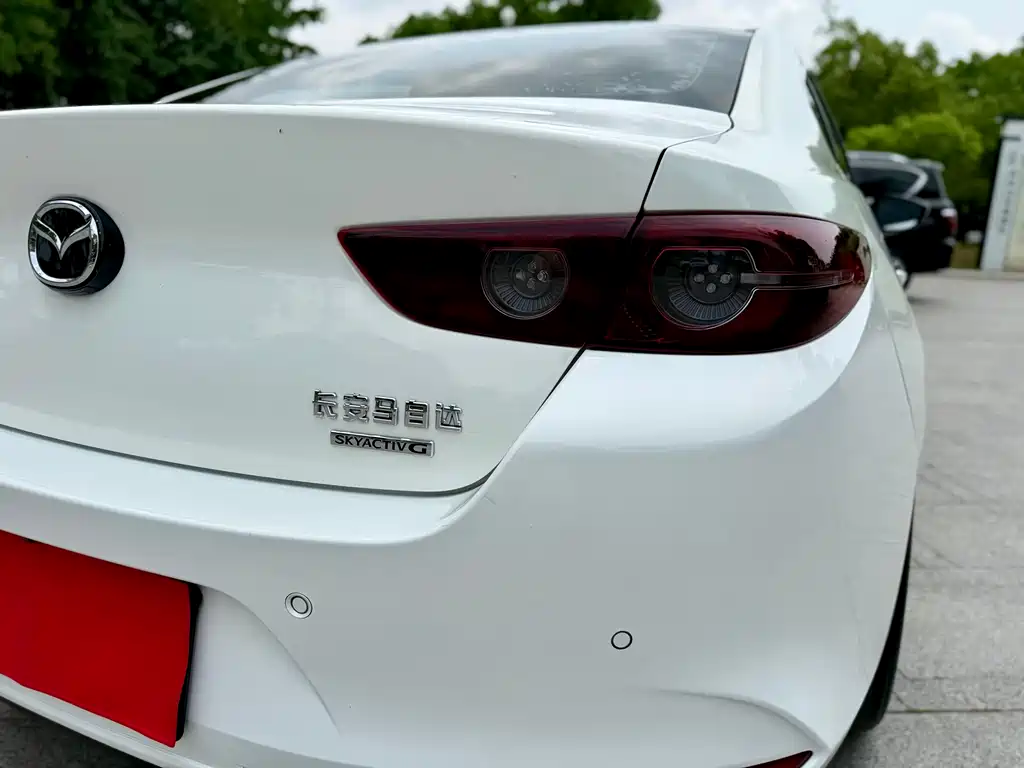 Mazda 3 Axela — фото 22