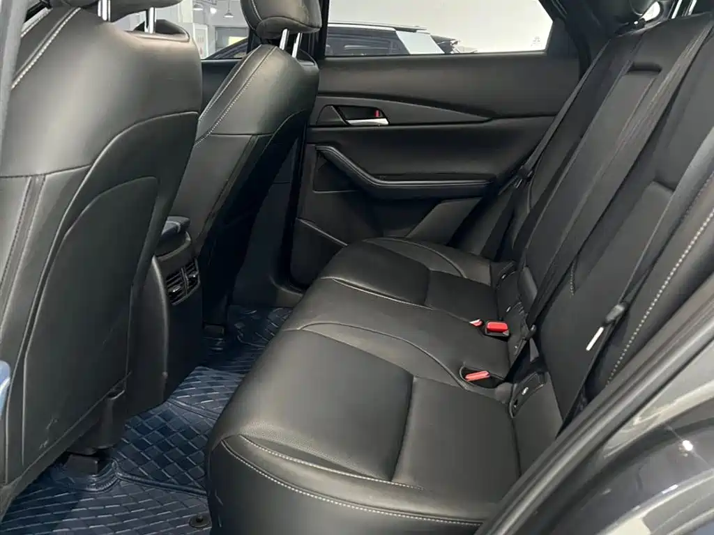 Mazda CX-30 — фото 10