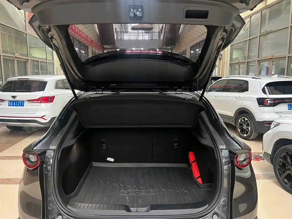 Mazda CX-30 — фото 17