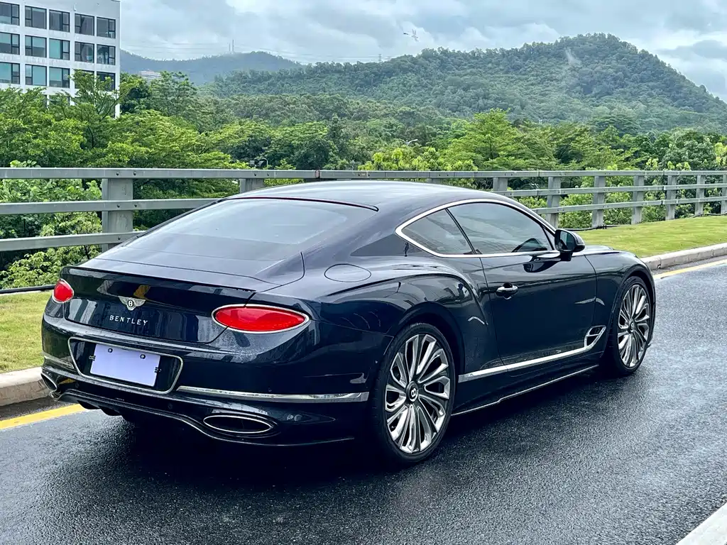 Bentley Continental — фото 6