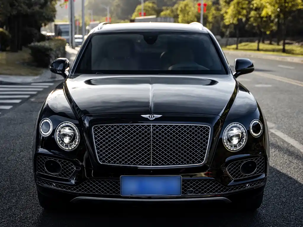 Bentley Bentayga — фото 2