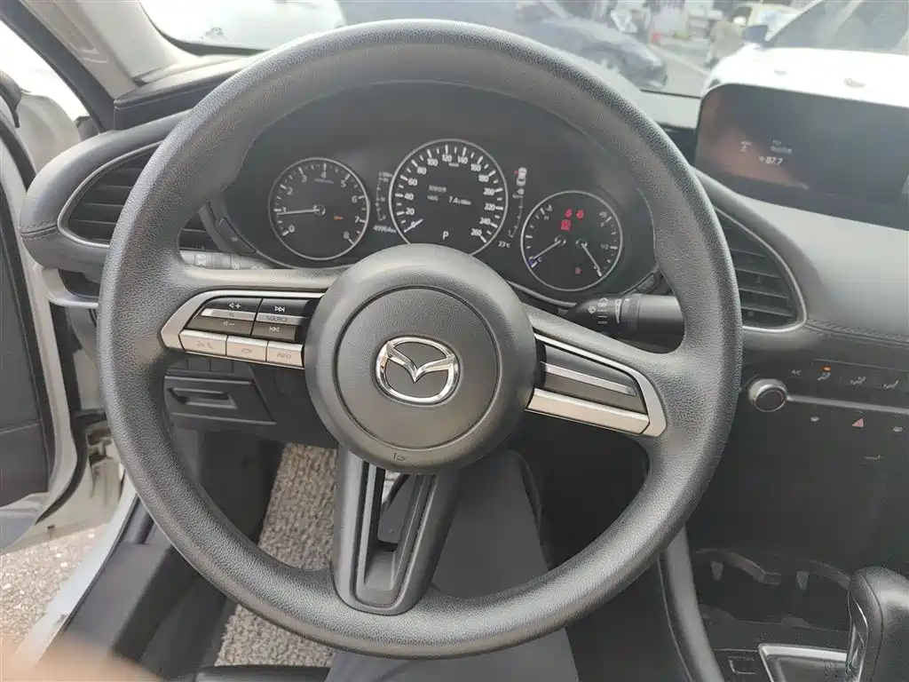 Mazda 3 Axela — фото 11