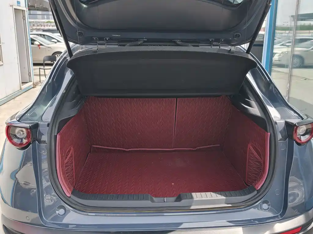 Mazda CX-30 — фото 11