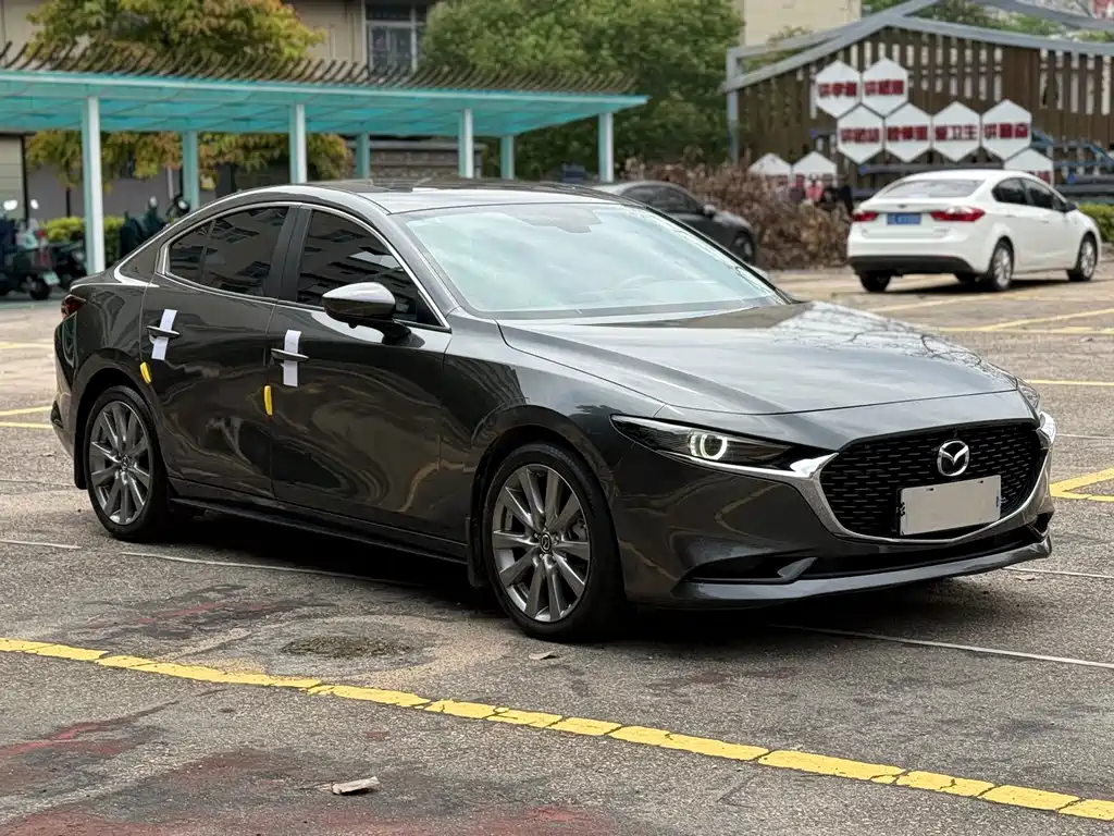 Mazda 3 Axela — фото 3