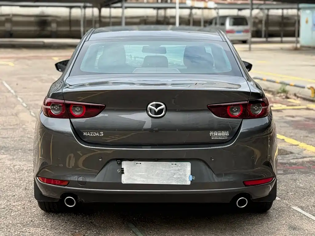 Mazda 3 Axela — фото 7