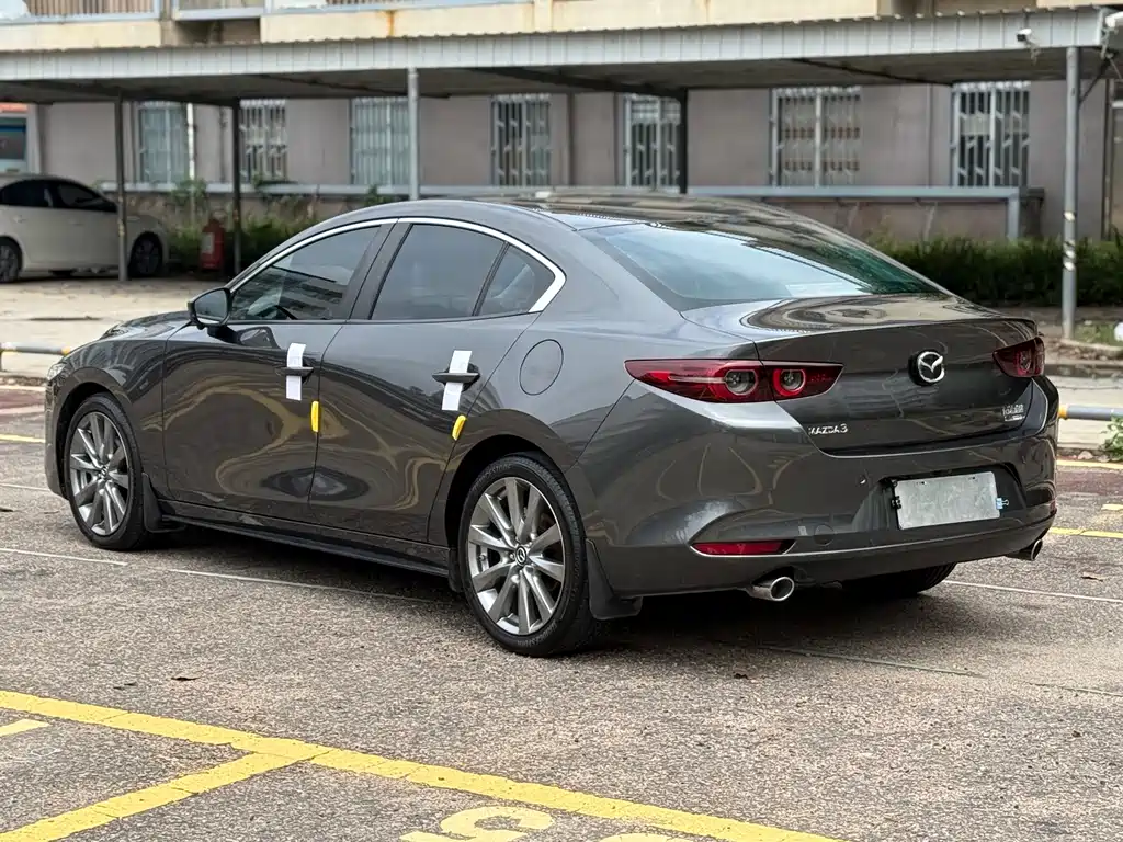 Mazda 3 Axela — фото 9