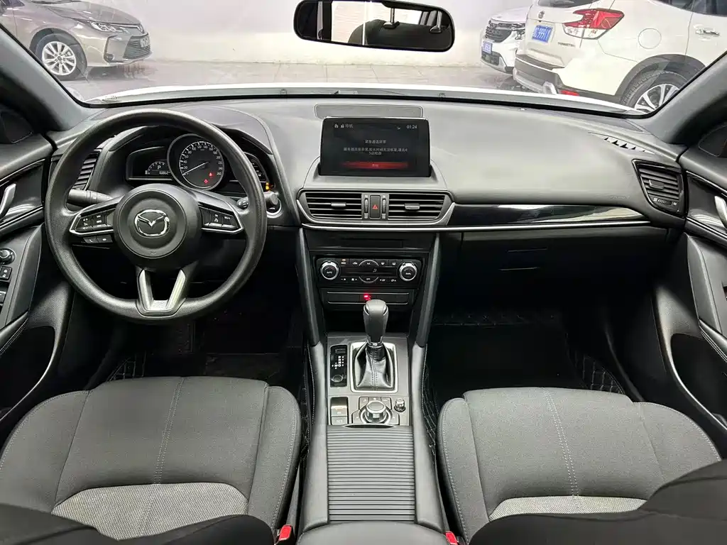 Mazda CX-4 — фото 18