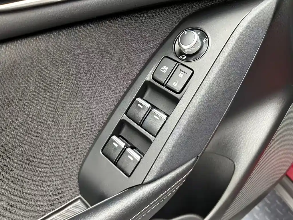 Mazda CX-4 — фото 11