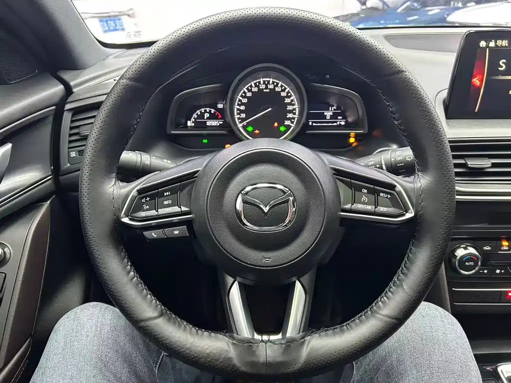 Mazda CX-4 — фото 13