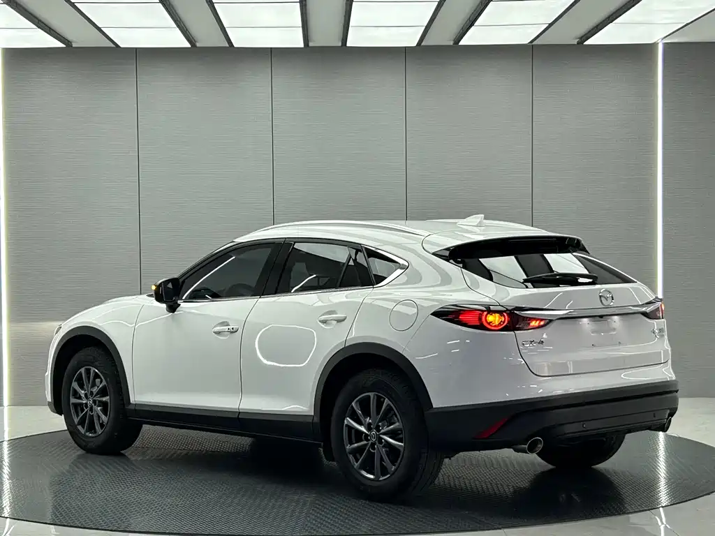 Mazda CX-4 — фото 3