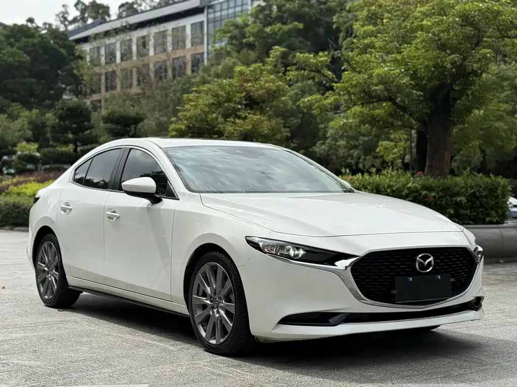 Mazda 3 Axela — фото 2