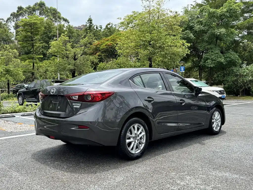 Mazda 3 Axela — фото 21