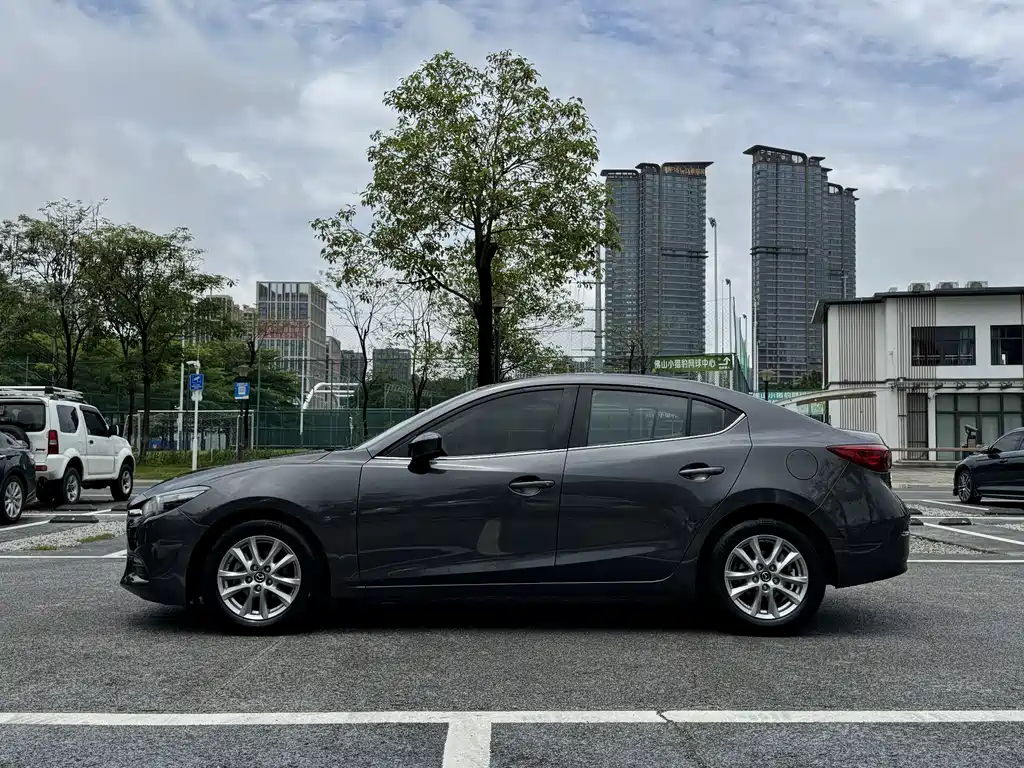 Mazda 3 Axela — фото 22