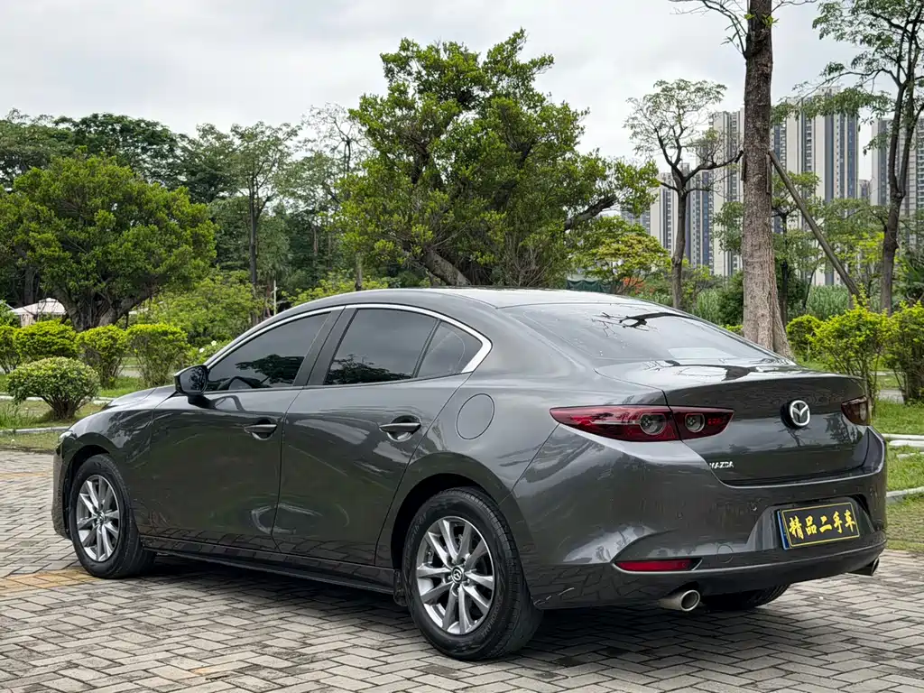 Mazda 3 Axela — фото 4