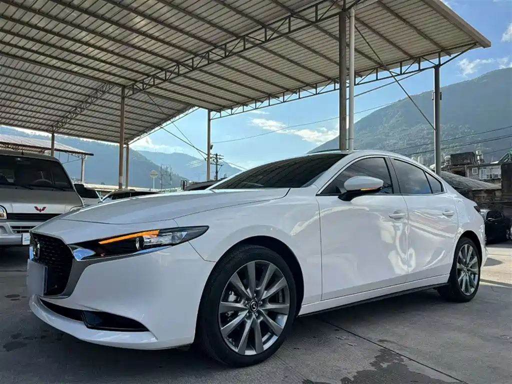 Mazda 3 Axela — фото 2