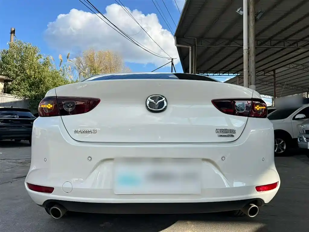 Mazda 3 Axela — фото 13