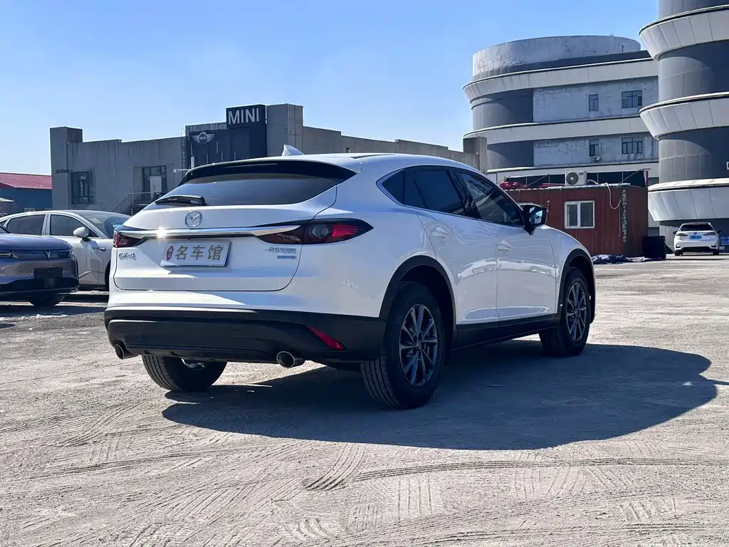 Mazda CX-4 — фото 8