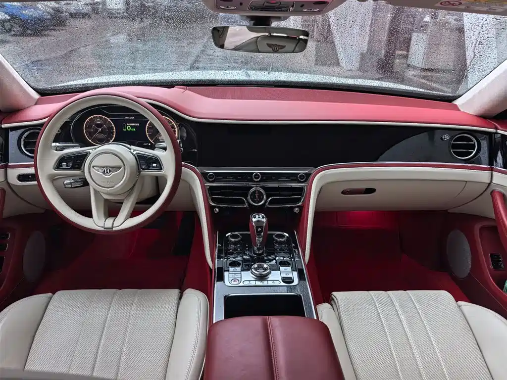 Bentley Flying Spur PHEV — фото 5
