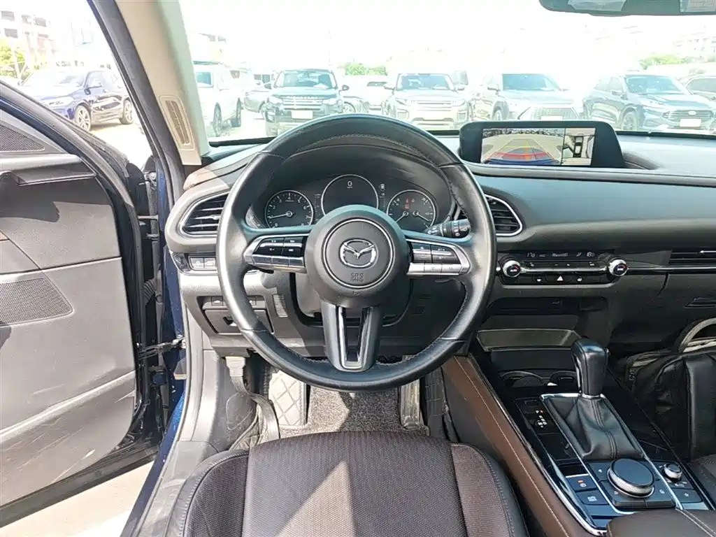 Mazda CX-30 — фото 11