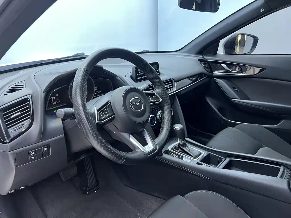 Mazda CX-4 — фото 3