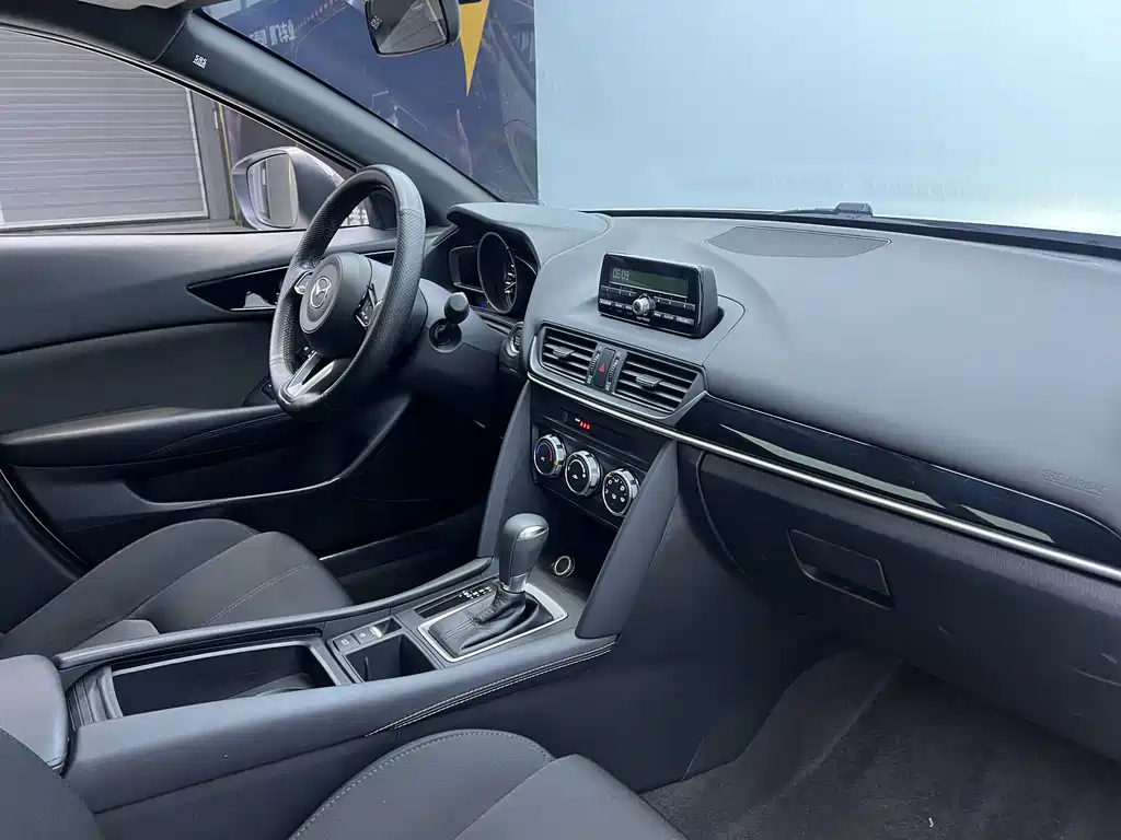 Mazda CX-4 — фото 7