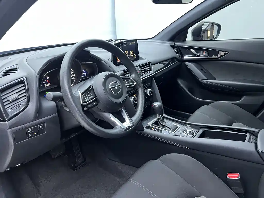 Mazda CX-4 — фото 9