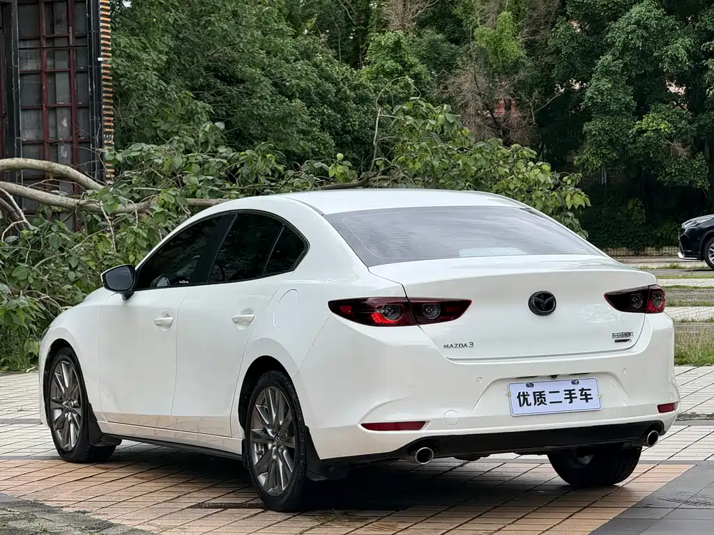Mazda 3 Axela — фото 7
