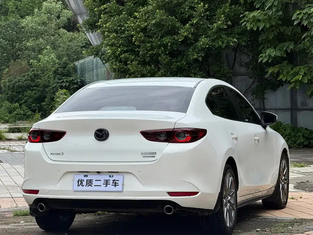 Mazda 3 Axela — фото 10