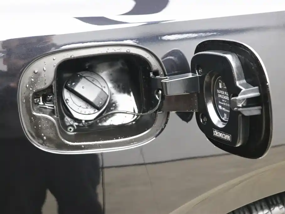 Bentley Flying Spur — фото 37