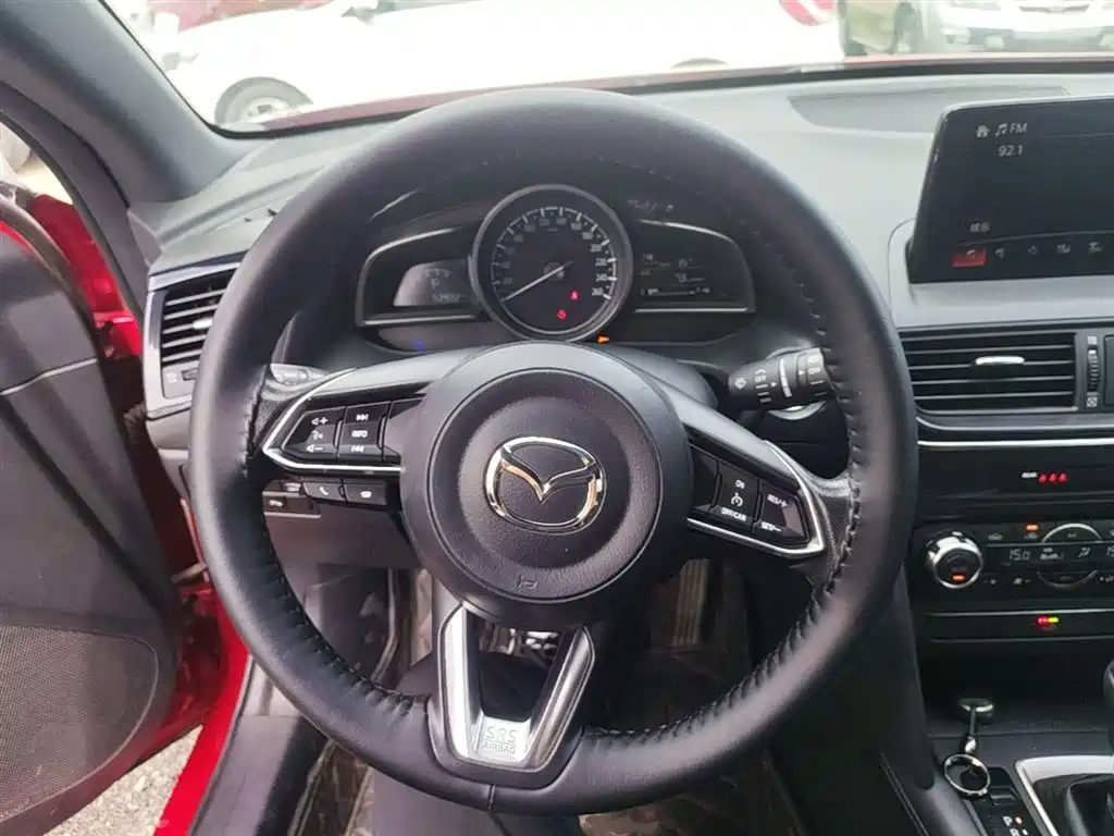Mazda CX-4 — фото 11