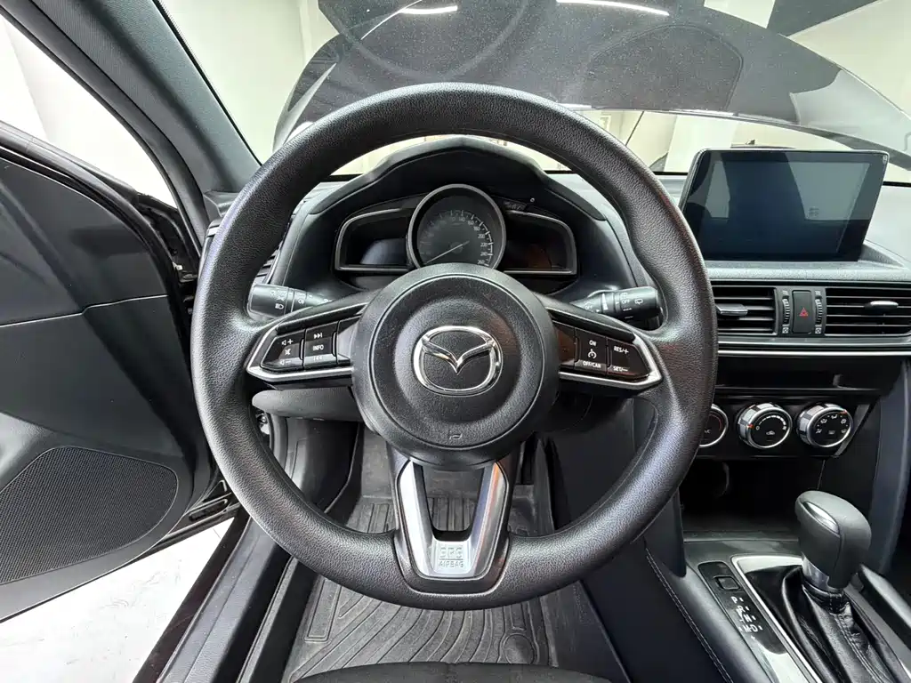 Mazda CX-4 — фото 10